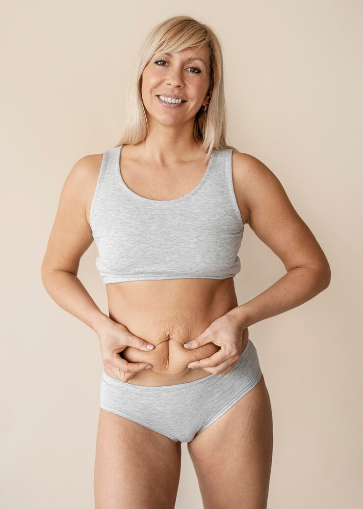 Gelatina para combater a flacidez. Mulher com flacidez